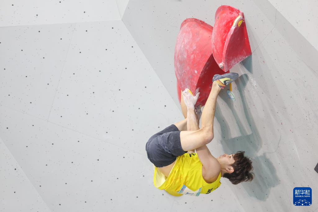 攀石决赛在, 获得冠军 攀石决赛在, 获得冠军