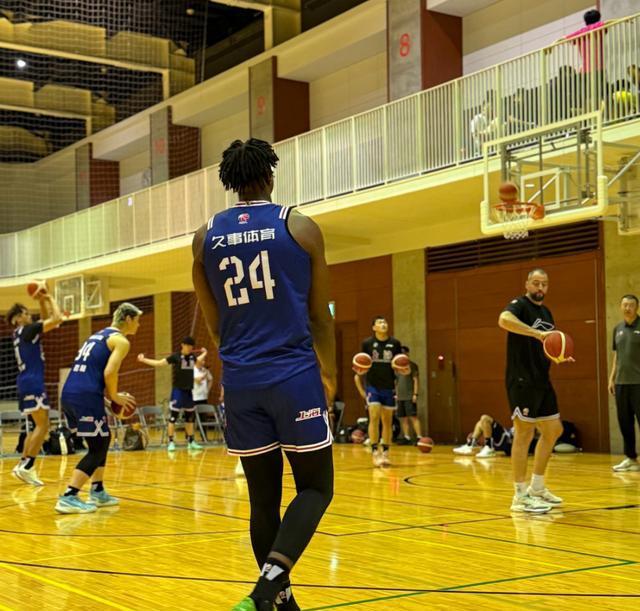 只有, 哲林旗鼓相, 次犯规 只有, 哲林旗鼓相, 次犯规