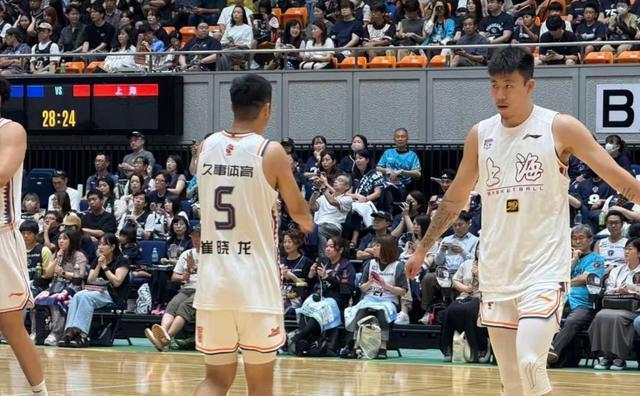 盖帽王的光, 但挑战也不 盖帽王的光, 但挑战也不