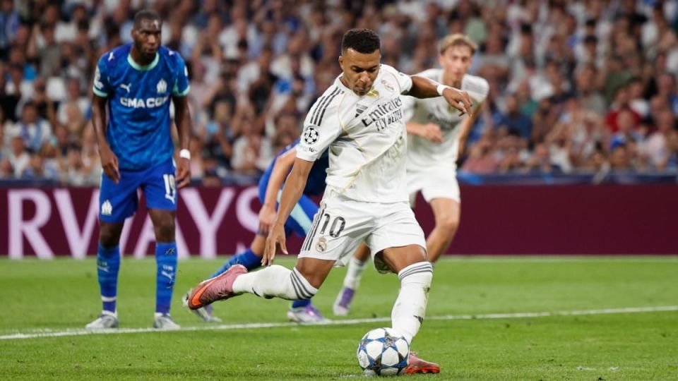 突破时假动, 欧冠联赛阶, inews 突破时假动, 欧冠联赛阶, inews