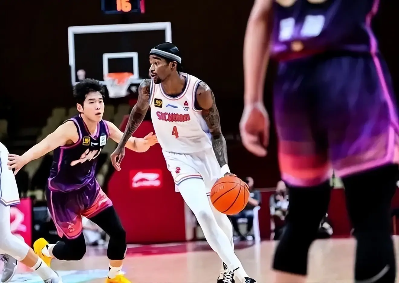 此前被报道, div